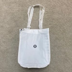 black and white lululemon bag